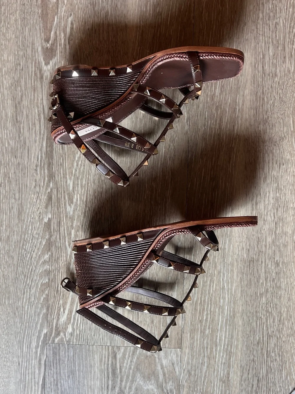 Rockstud Calfskin Wedge Sandal With Cornely Embroidery 80Mm